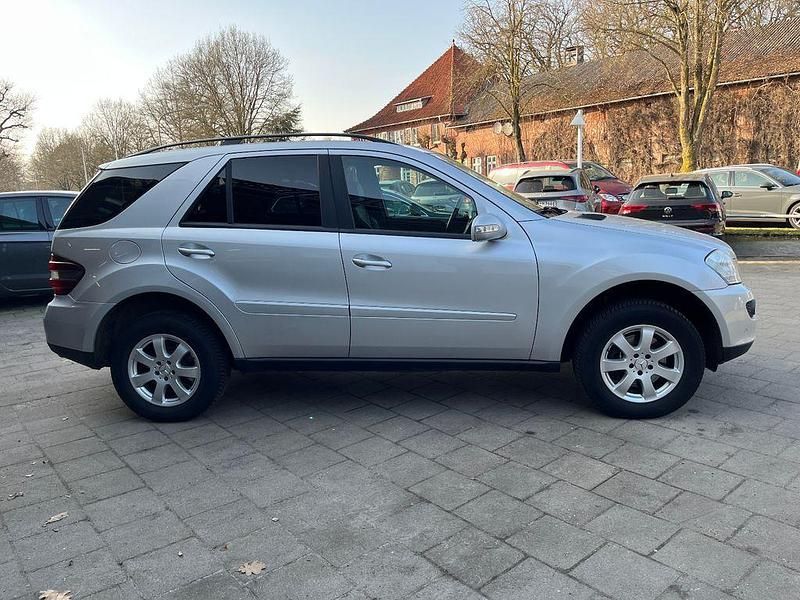 Gebraucht Mercedes ML280 190 PS (139 kW) 2007 Silber SUV