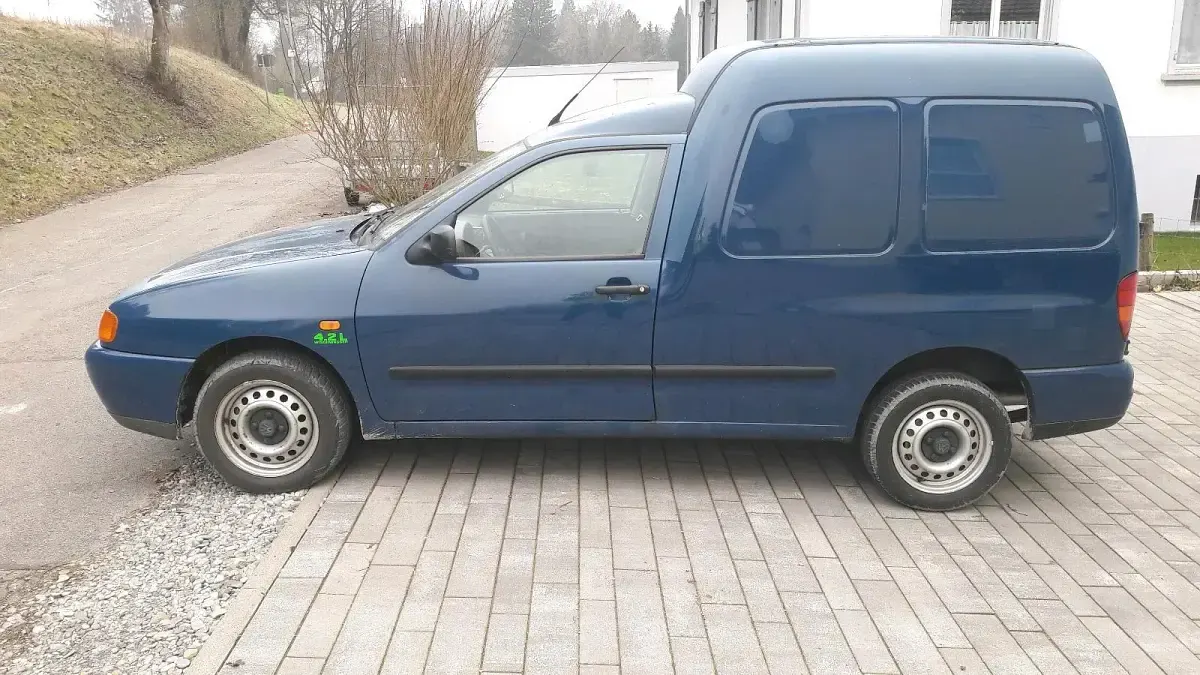 Gebraucht VW Caddy 64 PS (47 kW) 2001 Blau Van / Kleinbus