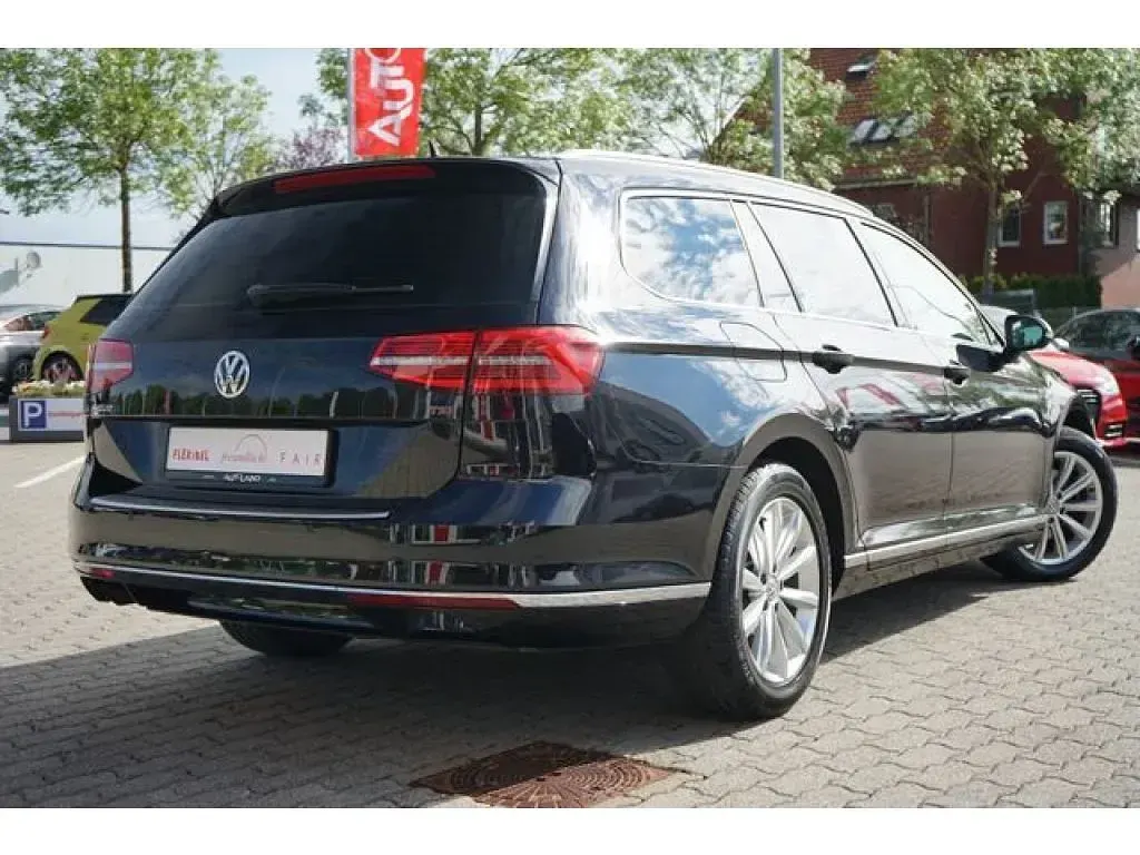 Gebraucht VW Passat Comfortline 150 PS (110 kW) 2018 Mangangrau metallic (metallic) Kombi