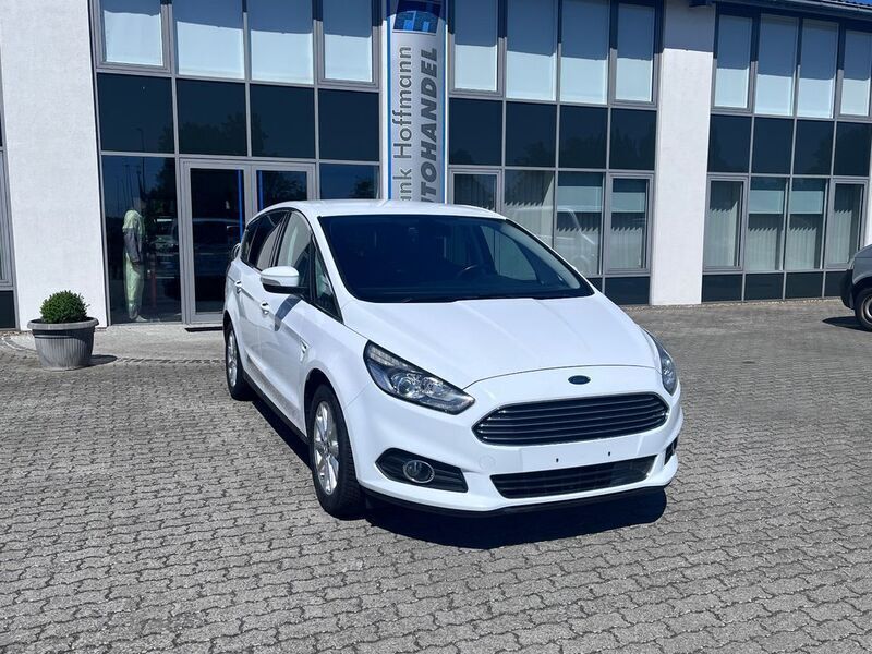 Weiß Gebraucht 2015 Ford S-MAX Titanium Van / Kleinbus | 10.800 € (Guter Preis) - Bild 1/4