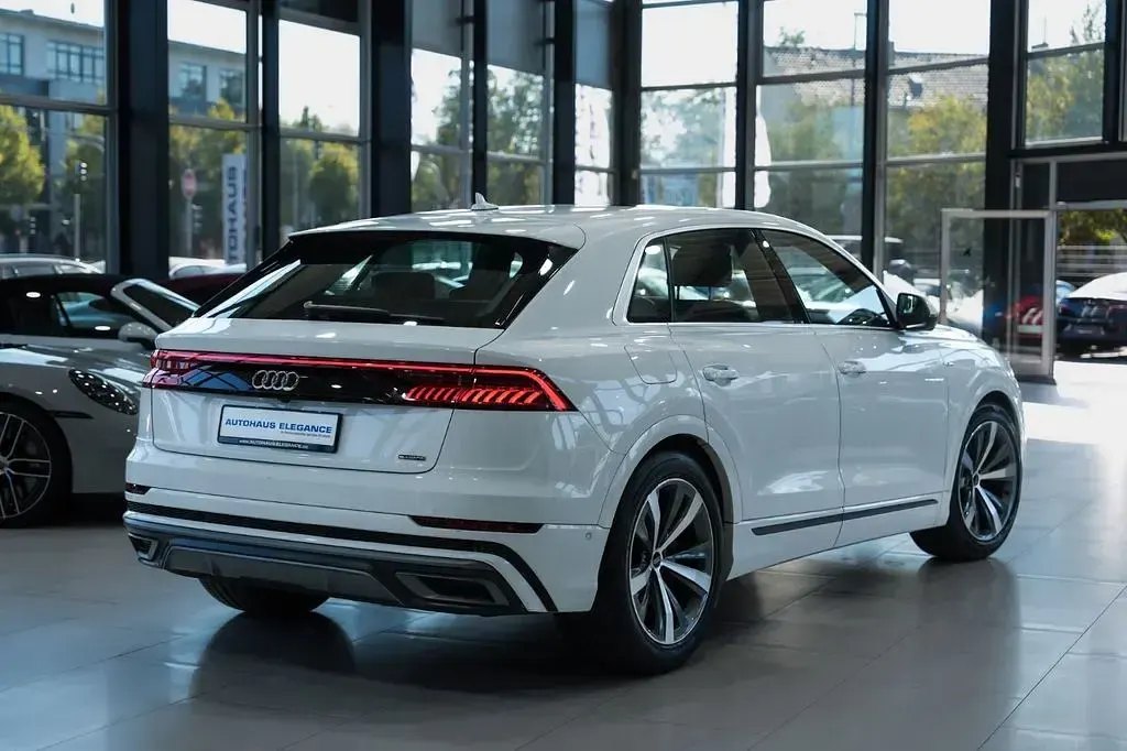 Gebraucht Audi Q8 S-Line 340 PS (250 kW) 2022 Weiß SUV