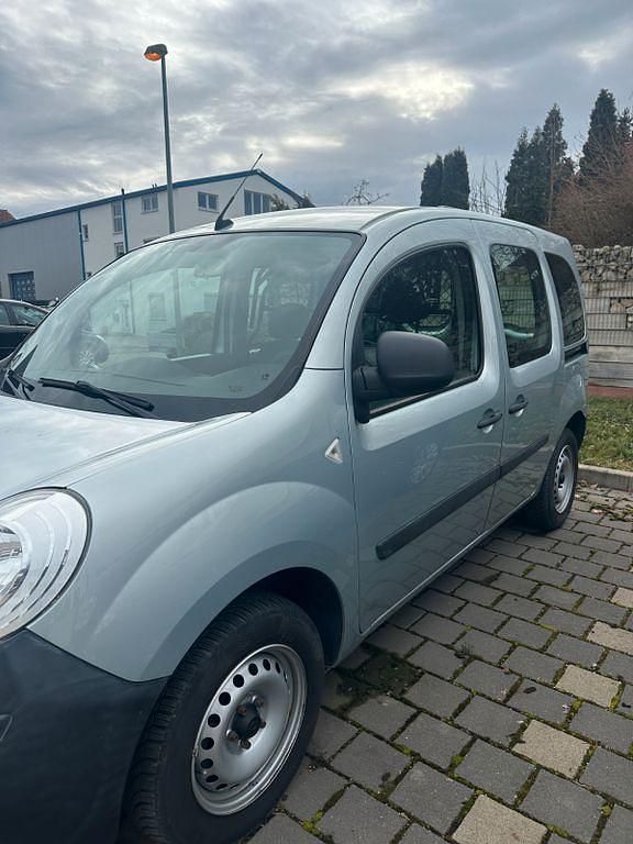 Gebraucht Renault Kangoo 90 PS (66 kW) 2013 Silber Van / Kleinbus