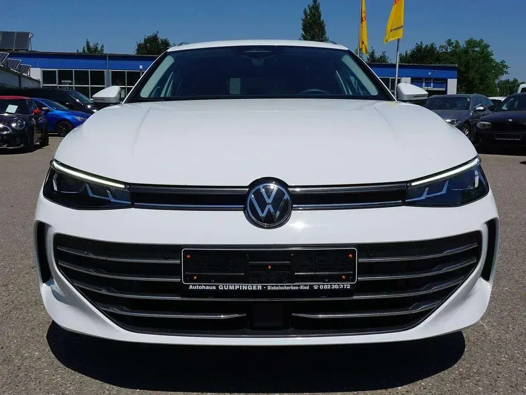 Gebraucht VW Passat Active 150 PS (110 kW) 2025 Weiß Kombi