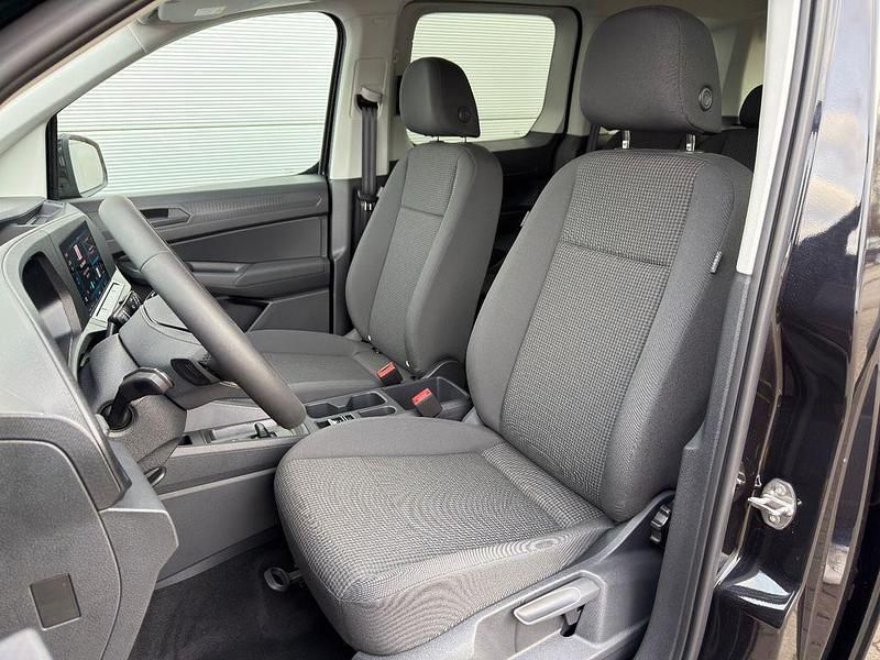 Neu VW Caddy 116 PS (85 kW) 2025 Grau Van / Kleinbus