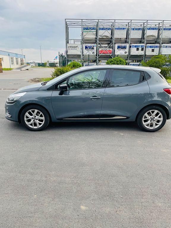 Gebraucht Renault Clio IV LIMITED 76 PS (55 kW) 2019 Grau Kleinwagen