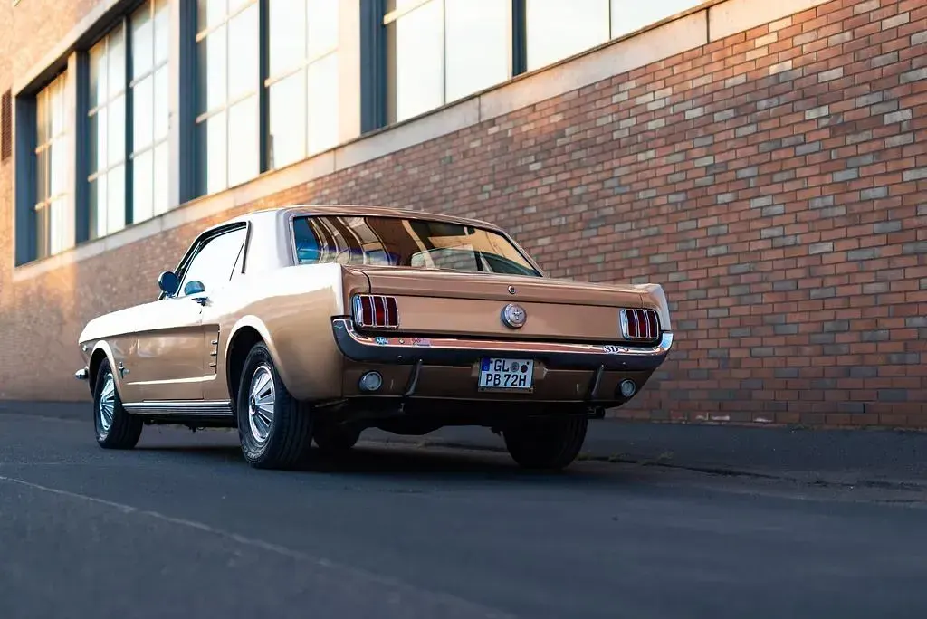 Gebraucht Ford V8 200 PS (147 kW) 1966 Gold Coupé