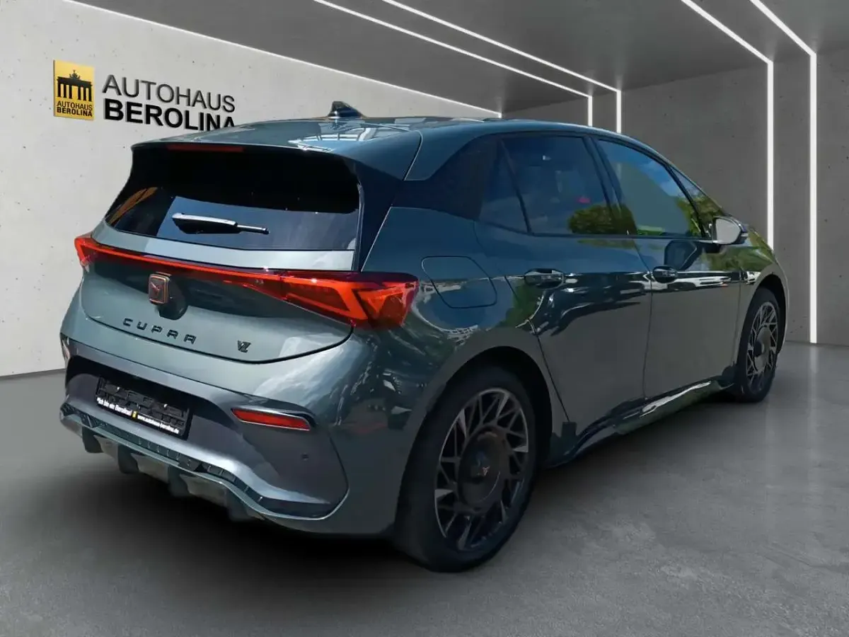 Gebraucht Cupra Born VZ 239 kW (326 PS) 2026 Darkforestgrün Kleinwagen