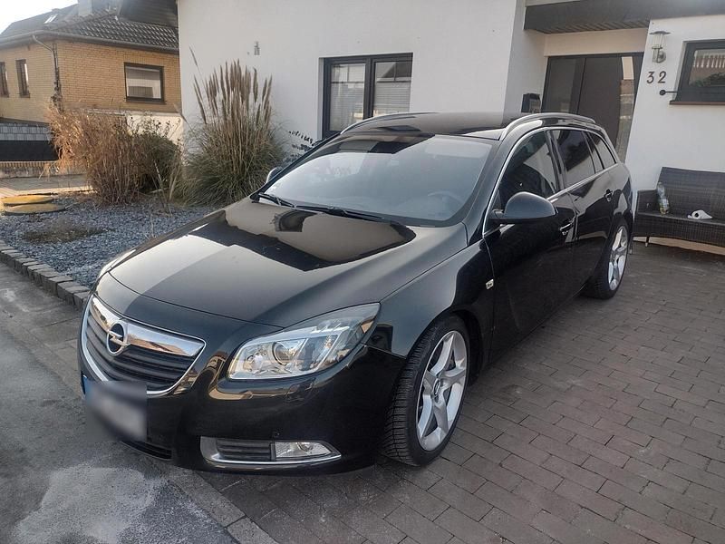 Gebraucht Opel Insignia 160 PS (117 kW) 2012 Schwarz Kombi