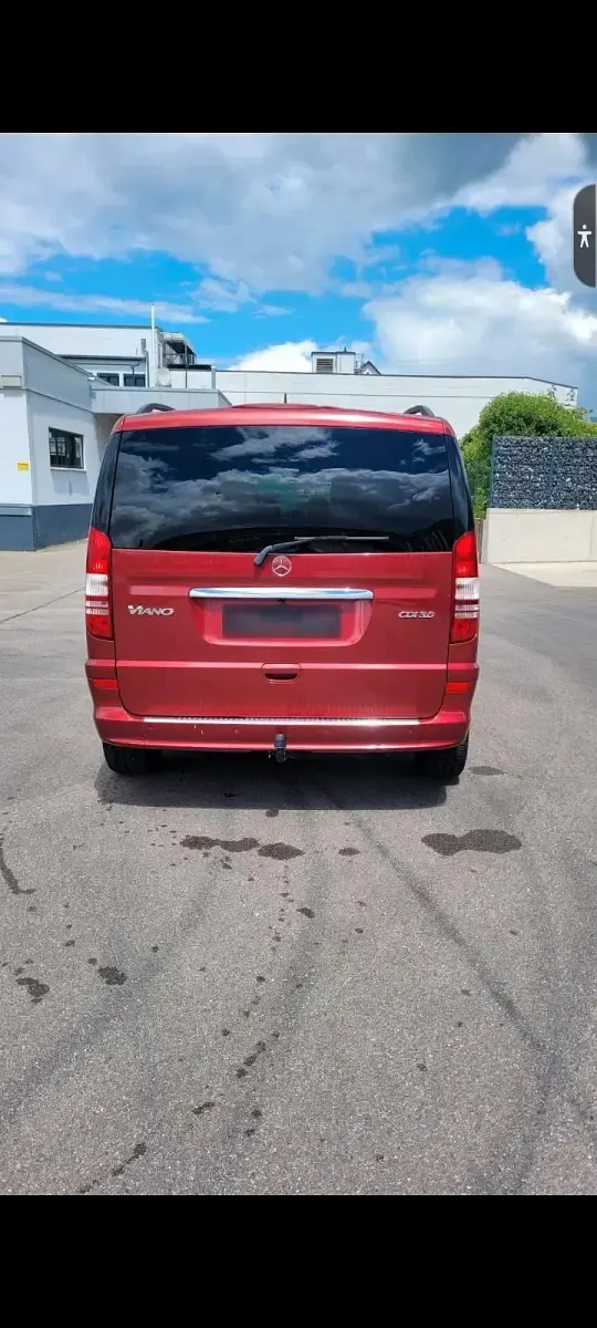 Gebraucht Mercedes Viano 224 PS (164 kW) 2011 Rot Van / Kleinbus