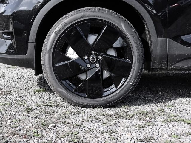 Gebraucht Volvo XC40 Plus 163 PS (119 kW) 2024 Schwarz SUV
