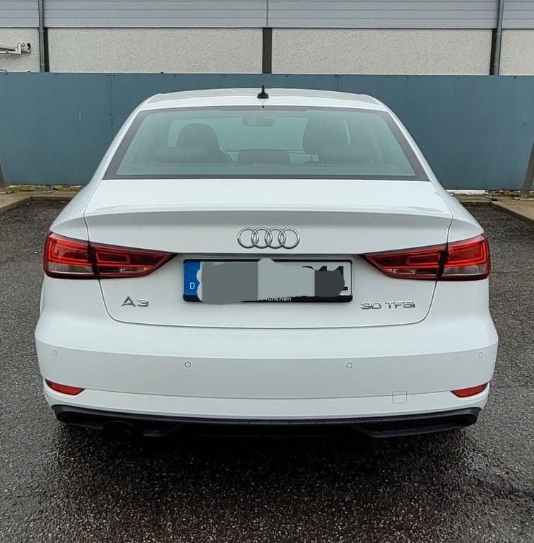Second-hand Audi A3 Basis 116 CP (85 kW) 2018 Alb Berlinǎ