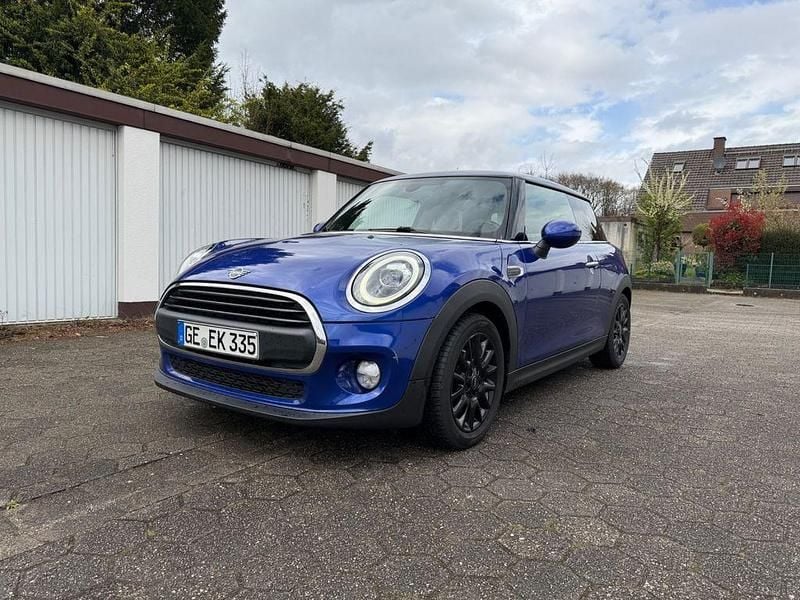 Gebraucht Mini Cooper Chili 102 PS (75 kW) 2019 Blau Kleinwagen