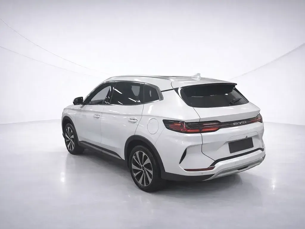 Używany BYD Seal U Boost 218 KM (160 kW) 2025 Biały SUV