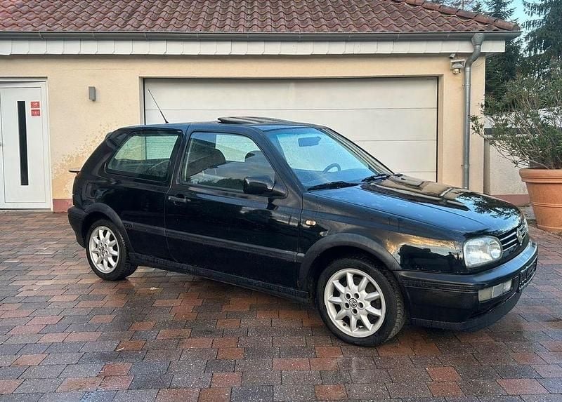Schwarz Gebraucht 1996 VW Golf III GTI Limousine | 3.900 € - Bild 1/4