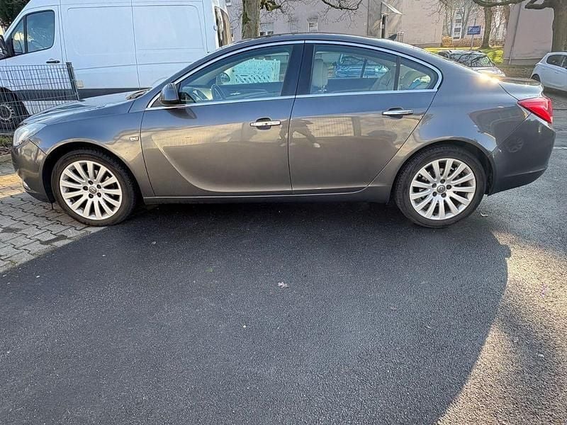 Gebraucht Opel Insignia 140 PS (102 kW) 2008 Grau Limousine