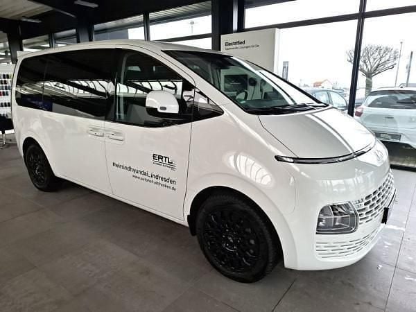 Gebraucht Hyundai Staria Trend 224 PS (164 kW) 2024 Weiß (creamy white (weiß)) Van / Kleinbus