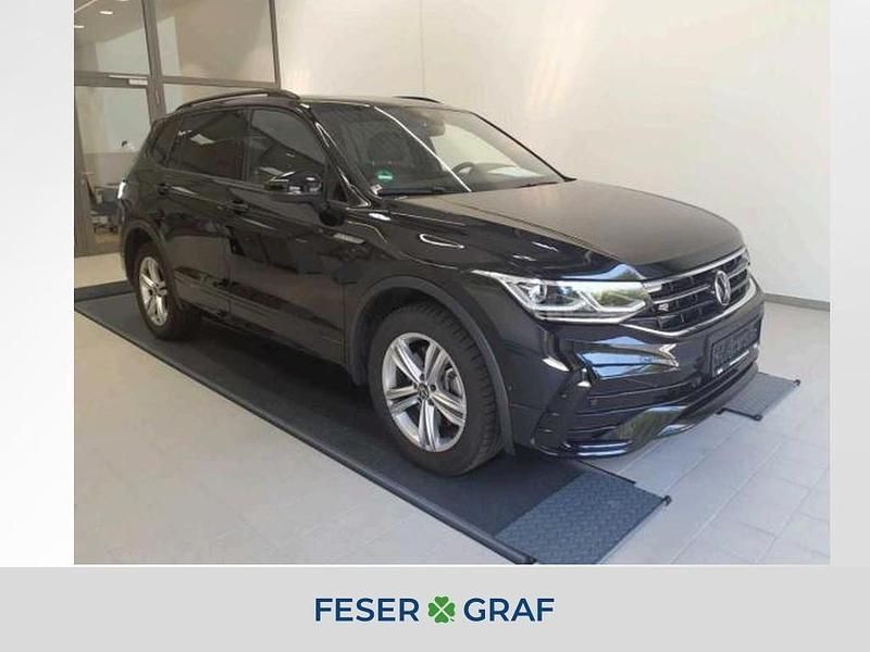 Deep black perleffekt Gebraucht 2024 VW Tiguan Allspace R-line SUV | 38.990 € (Guter Preis) - Bild 1/4