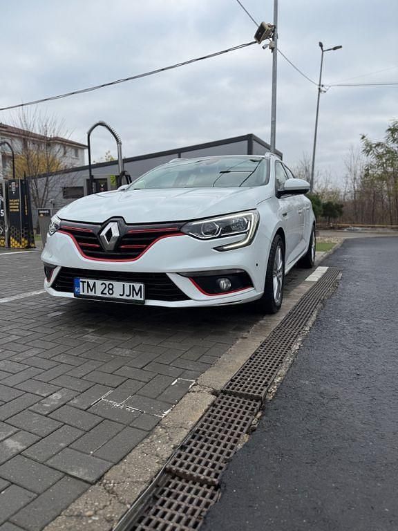 Gebraucht Renault Mégane III Intens 131 PS (96 kW) 2016 Weiß Limousine