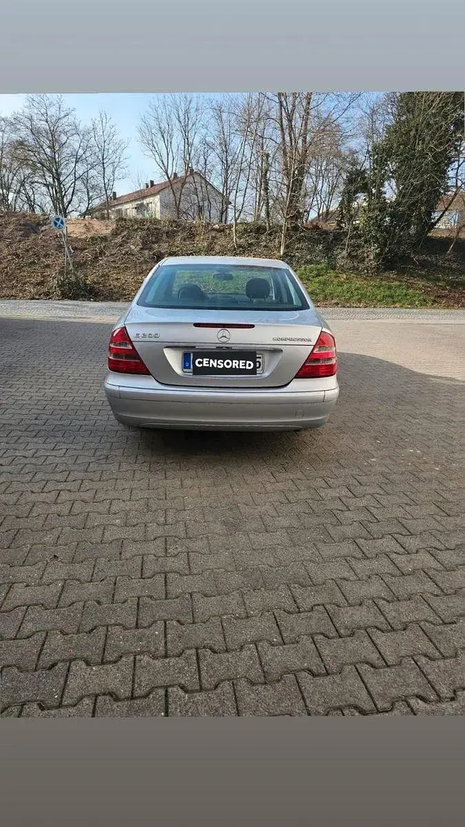 Gebraucht Mercedes E200 Classic 163 PS (119 kW) 2005 Silber Limousine