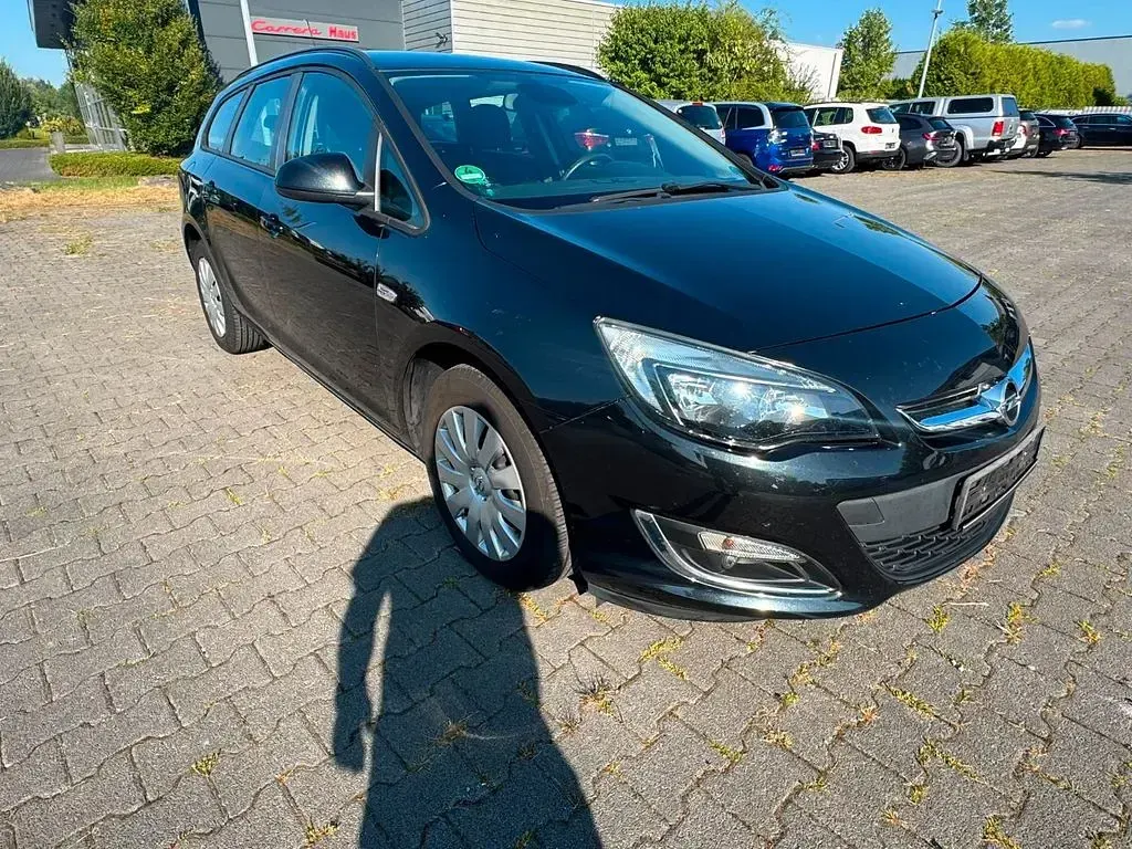 Gebraucht Opel Astra Edition 140 PS (102 kW) 2013 Schwarz Kombi