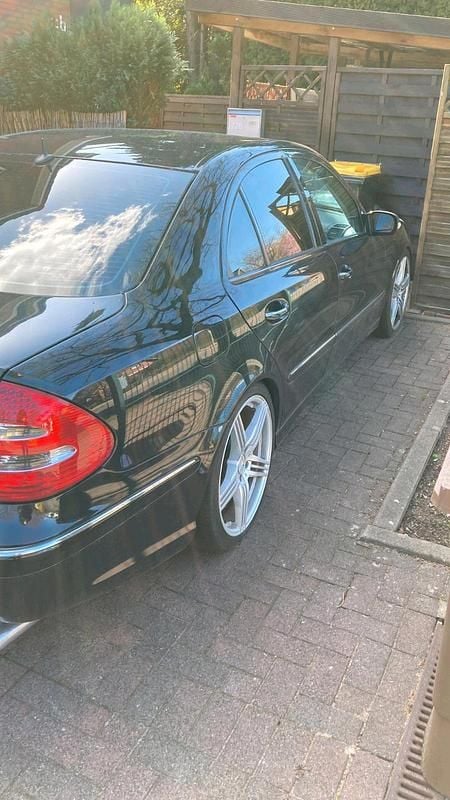 Gebraucht Mercedes E500 306 PS (225 kW) 2003 Schwarz Limousine