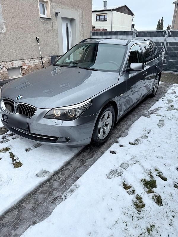 Gebraucht BMW 525 197 PS (144 kW) 2007 Grau Kombi