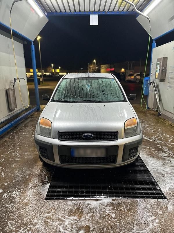 Gebraucht Ford Fusion 90 PS (66 kW) 2007 Silber Kombi