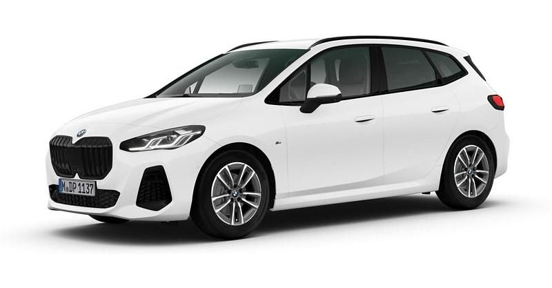 Weiß Gebraucht 2025 BMW 220 Active Tourer Luxury Line Van / Kleinbus | 35.714 € (Etwas zu teuer) - Bild 1/4