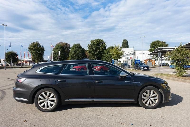 Grau Gebraucht 2022 VW Arteon Elegance Limousine | 19.590 € (Superpreis) - Bild 1/4