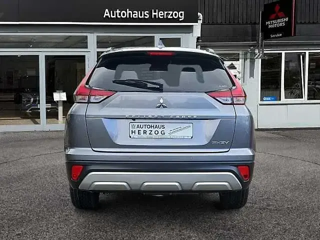 Gebraucht Mitsubishi Eclipse Cross Plus 188 PS (138 kW) 2024 Grau SUV