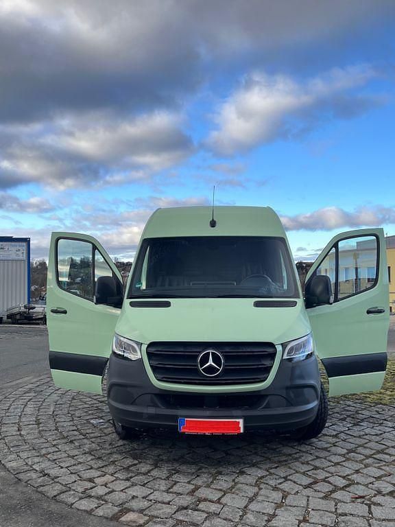 Schwarz Gebraucht 2020 Mercedes Sprinter Van | 26.500 € (Guter Preis) - Bild 1/4