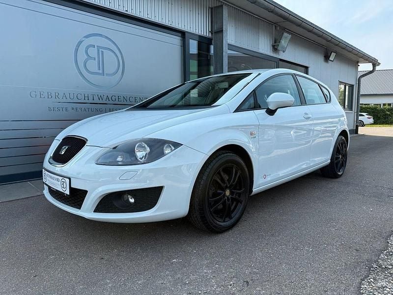 Blanco nevada/nevada white Gebraucht 2012 Seat Leon Copa Limousine | 5.999 € (Superpreis) - Bild 1/4