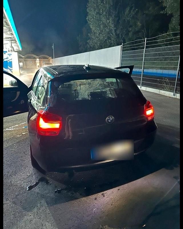 Schwarz Gebraucht 2011 BMW 118 Kleinwagen | 4.299 € (Superpreis) - Bild 1/4