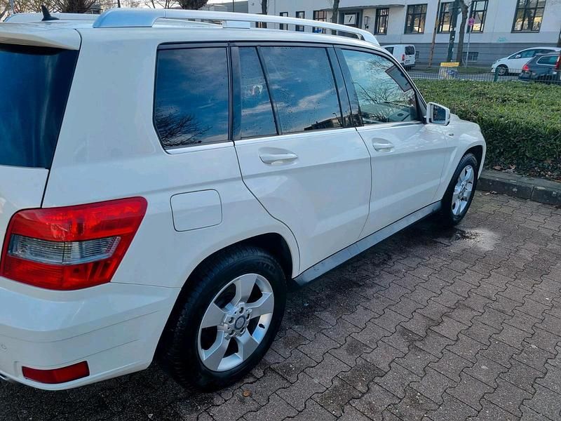Gebraucht Mercedes GLK220 170 PS (125 kW) 2009 Weiß SUV