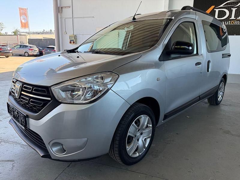 Silber Gebraucht 2020 Dacia Dokker Comfort Van | 14.900 € (Etwas zu teuer) - Bild 1/4