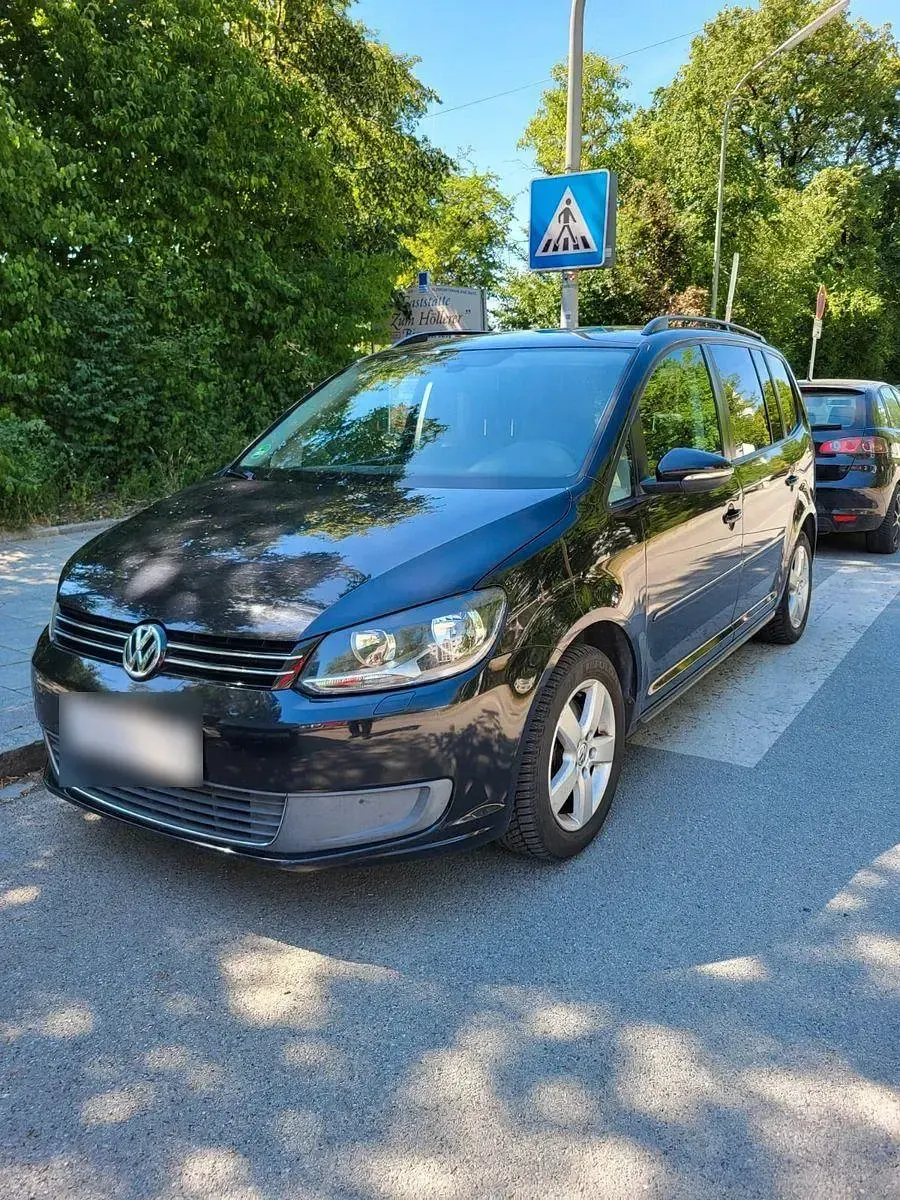 Gebraucht VW Touran Highline 140 PS (102 kW) 2011 Schwarz Van / Kleinbus