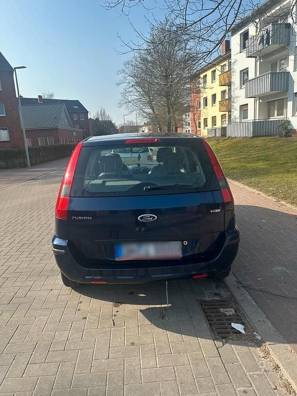 Gebraucht Ford Fusion 64 PS (47 kW) 2004 Blau Kleinwagen