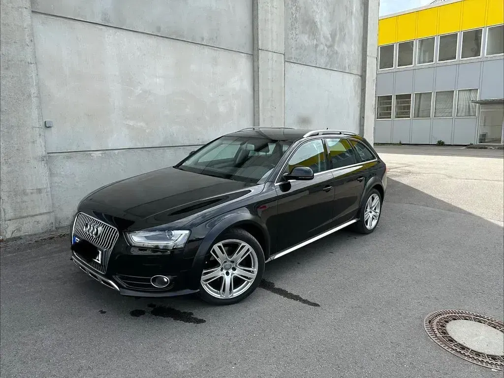 Gebraucht Audi A4 Allroad Black Edition 150 PS (110 kW) 2015 Schwarz Kombi