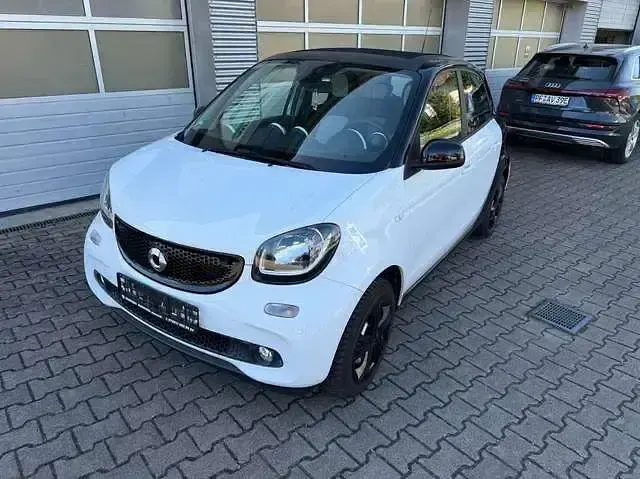 Second-hand Smart ForFour Passion 71 CP (52 kW) 2015 Alb Hatchback