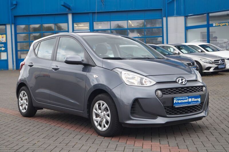 Grau Gebraucht 2019 Hyundai i10 Kleinwagen | 14.950 € (Teuer) - Bild 1/4