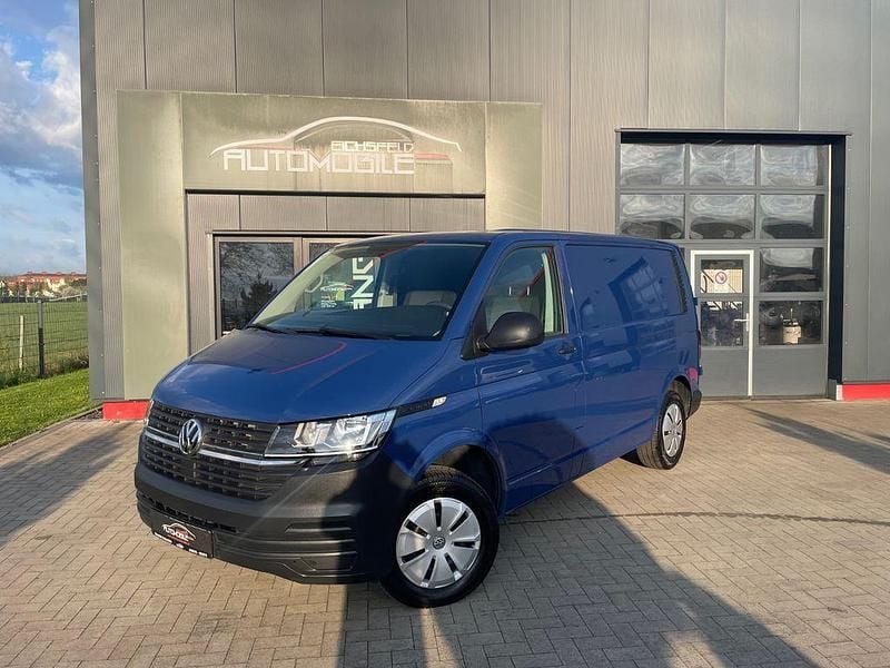 Używany VW Transporter 110 KM (80 kW) 2023 Niebieski Van