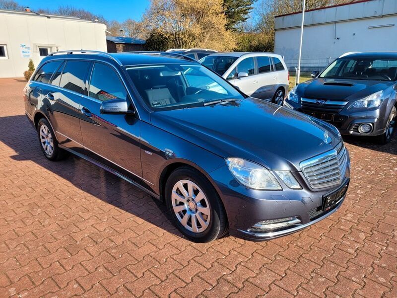 Gebraucht Mercedes E250 204 PS (150 kW) 2012 Grau Kombi