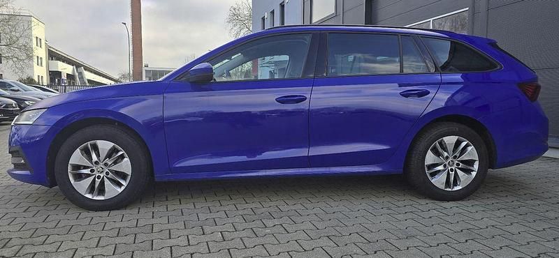 Gebraucht Skoda Octavia Ambition 116 PS (85 kW) 2022 Blau Kombi
