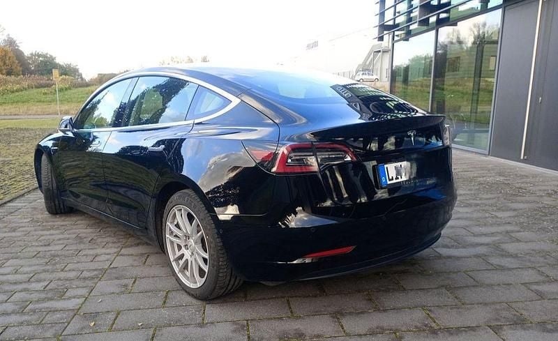 Gebraucht Tesla Model 3 366 kW (498 PS) 2019 Schwarz Limousine