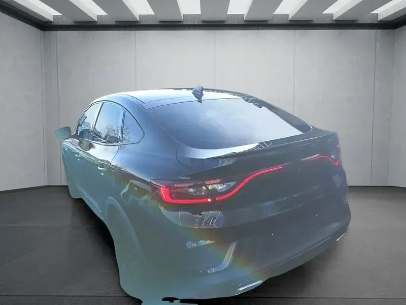 Gebraucht Renault Arkana 143 PS (105 kW) 2022 Schwarz SUV