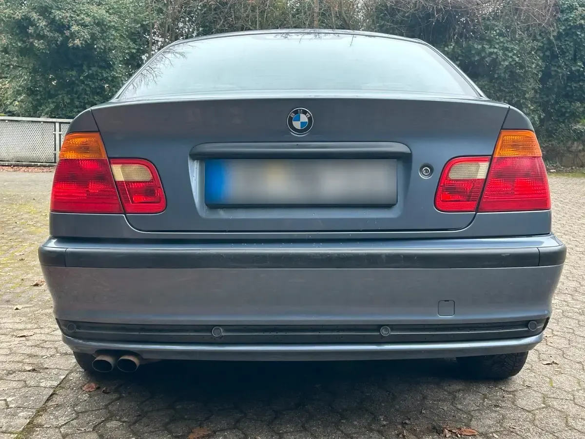 Gebraucht BMW 323 170 PS (125 kW) 1998 Blau Limousine