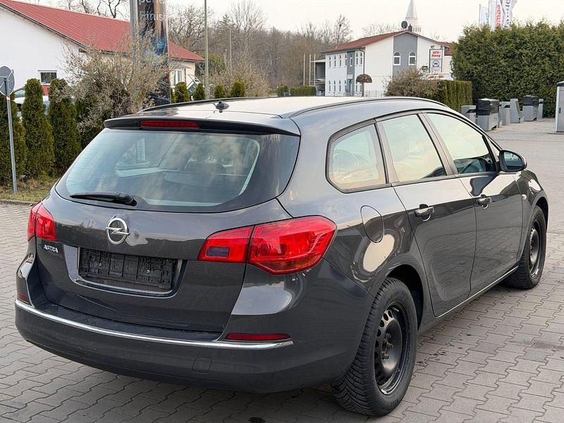 Gebraucht Opel Astra 116 PS (85 kW) 2016 Grau Kombi