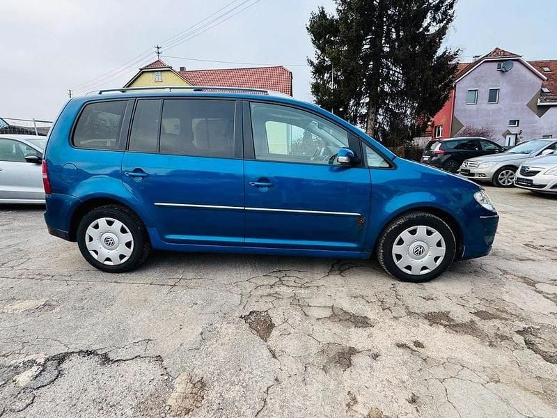 Blau Gebraucht 2007 VW Touran Conceptline Van / Kleinbus | 2.490 € (Guter Preis) - Bild 1/4