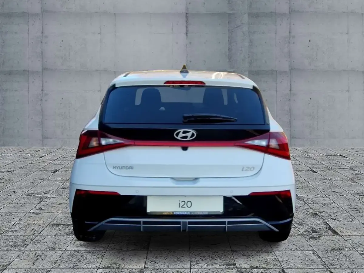 Gebraucht Hyundai i20 Blackline 90 PS (66 kW) 2026 Atlas white / sol Kleinwagen