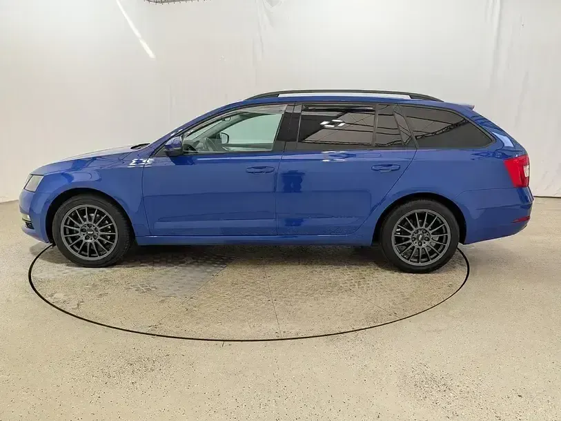 Gebraucht Skoda Octavia 150 PS (110 kW) 2020 Energy blau Kombi
